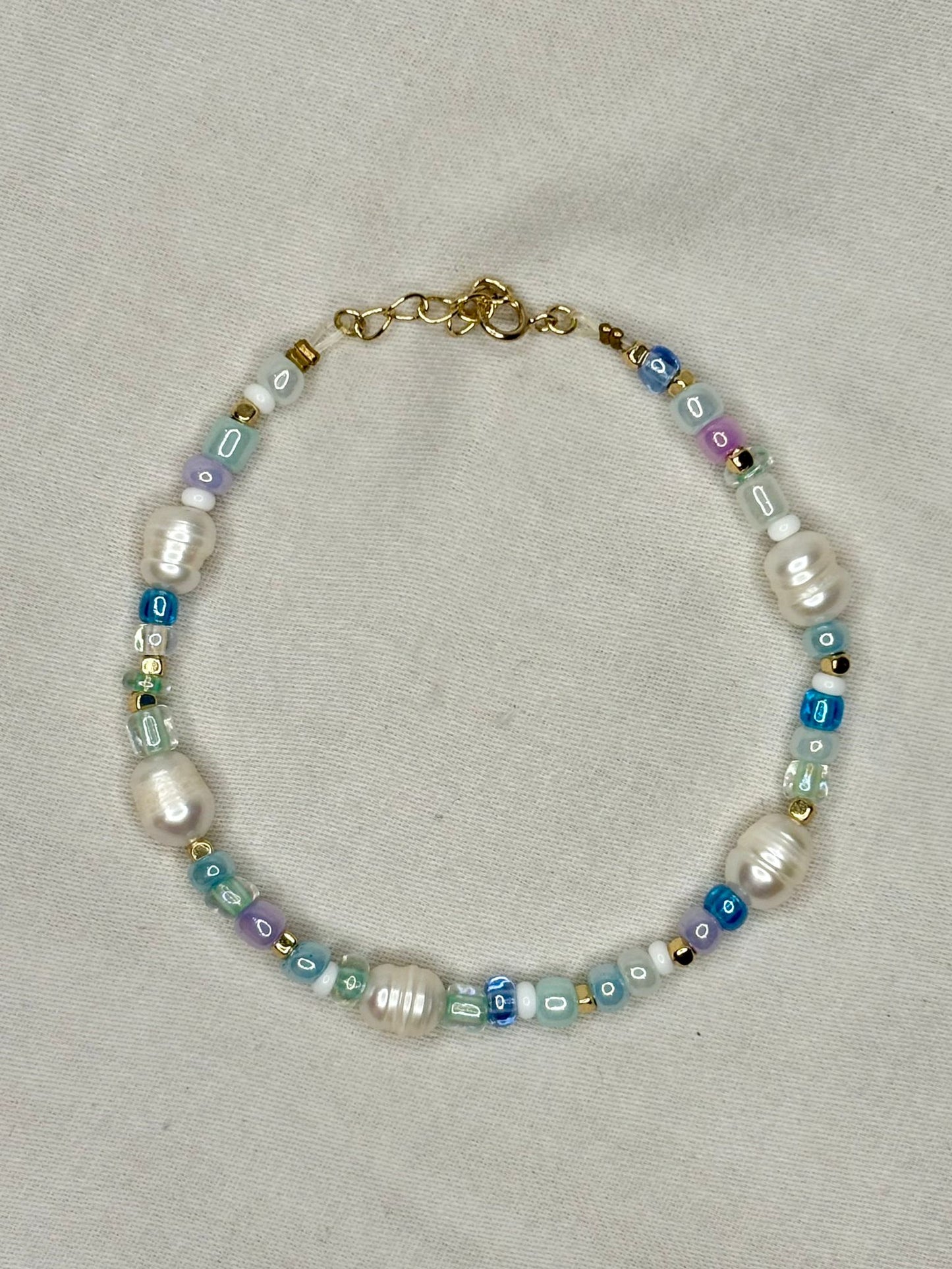 Blue Beaded Bracelet with Freshwater Pearl