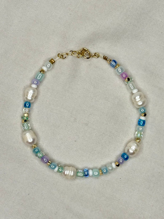 Blue Beaded Bracelet with Freshwater Pearl