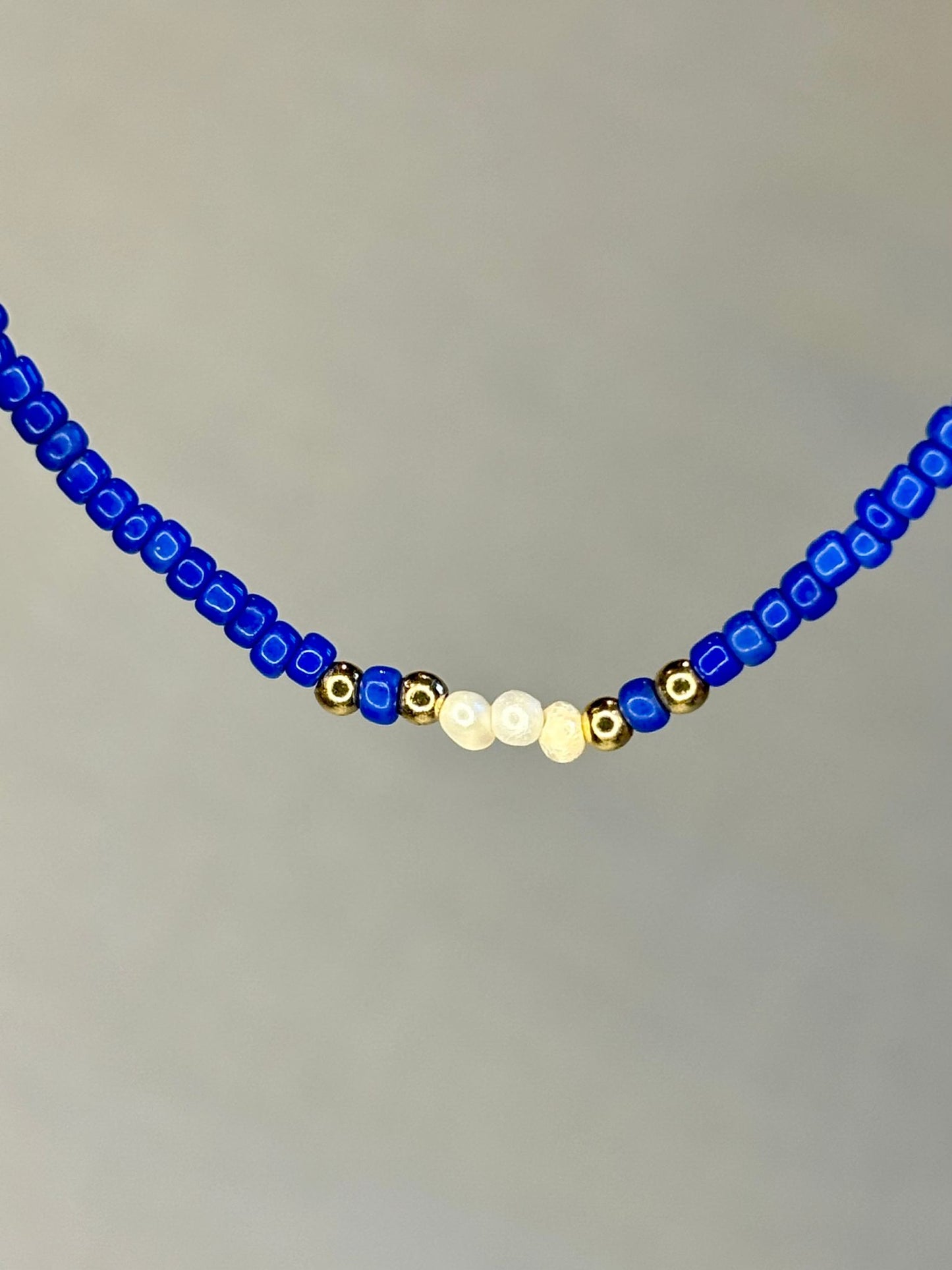 Dark Blue Beaded Bracelet with Freshwater Pearls